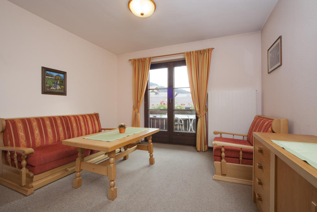 Cafe Rainer Apartment Sankt Johann in Tirol Room photo